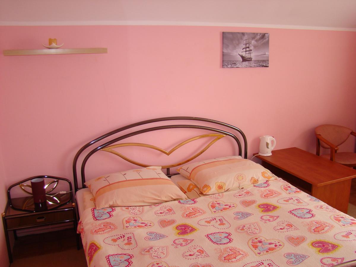 Dom Pod Gruszka Pobierowo Exterior foto