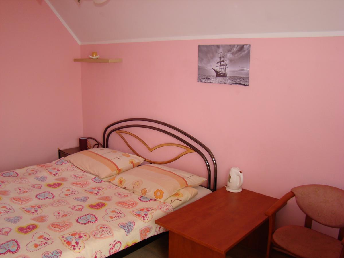 Dom Pod Gruszka Pobierowo Exterior foto